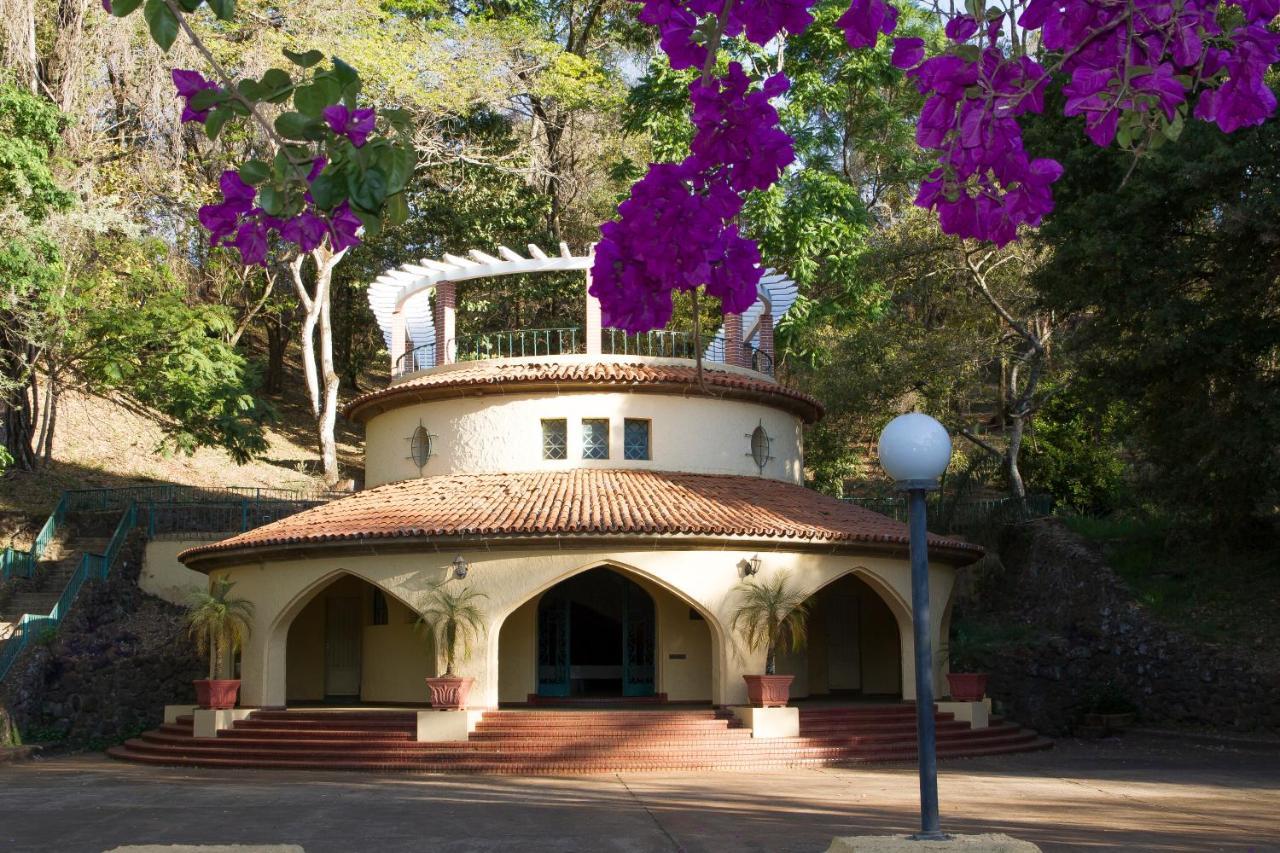Chale Bosque Do Barreiro Villa Araxá Eksteriør bilde